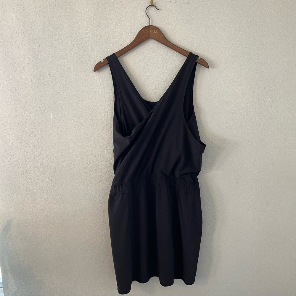 Patagonia Fleetwith Crossover Strap Tie-waist Dress size Large Black Athletic - Picture 6 of 8